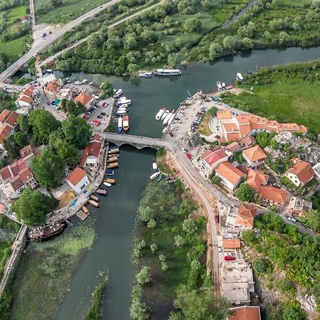 Superb Apartments Virpazar Bagian luar foto