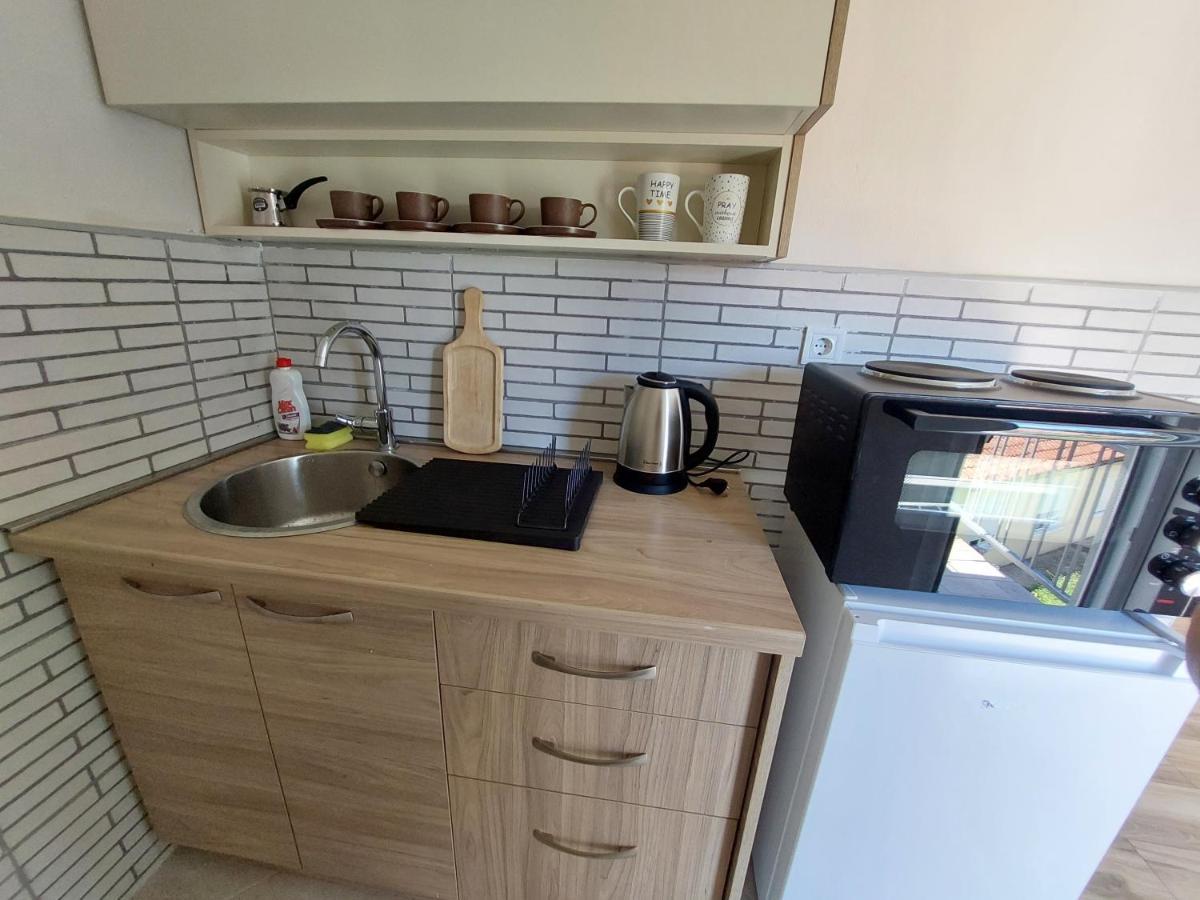 Superb Apartments Virpazar Bagian luar foto