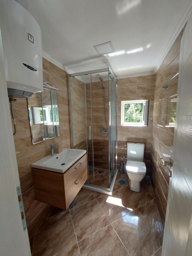Superb Apartments Virpazar Bagian luar foto